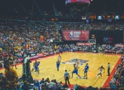 PG平台-浓眉成为胜负手，76人生死战险胜鹈鹕