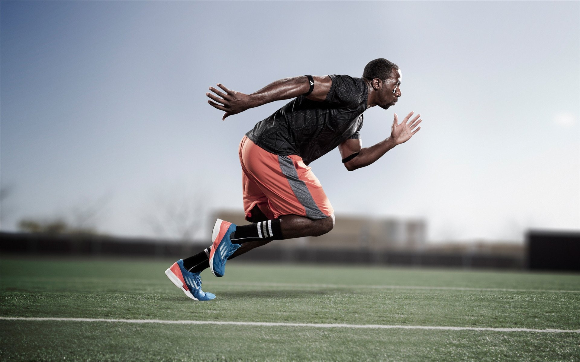 绿茵场上的骑士，从意甲焦点战到篮球场的征服