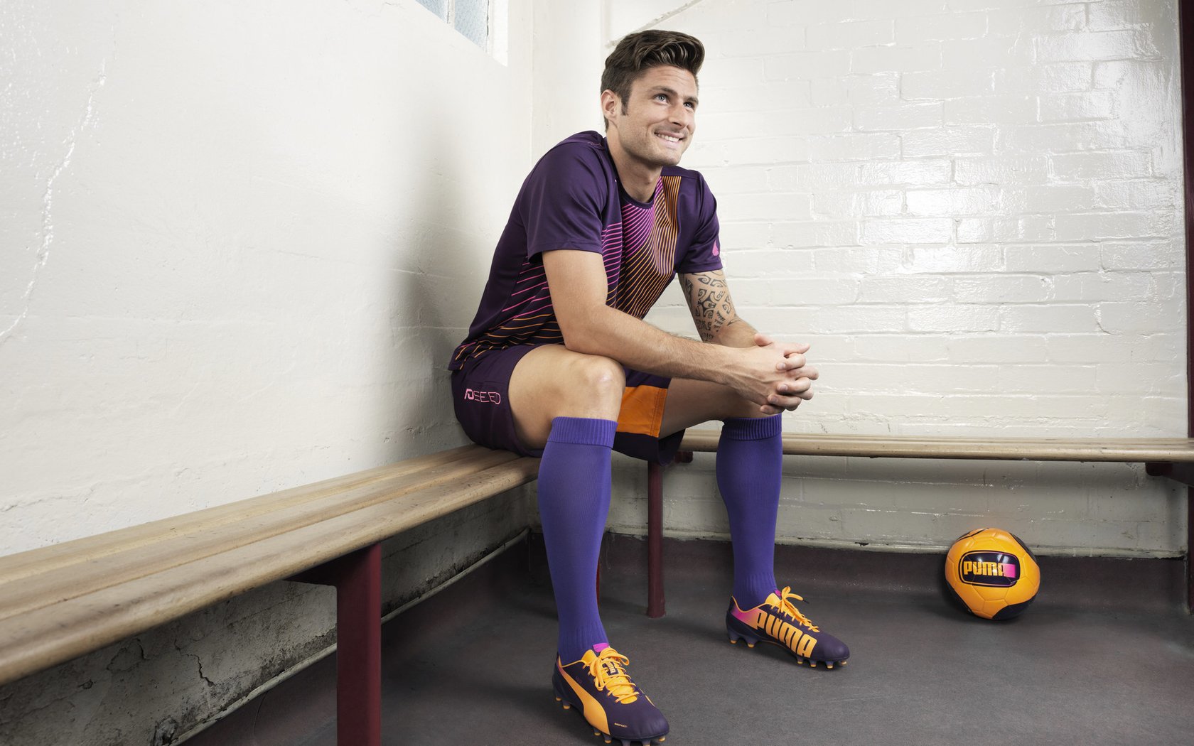 郑思维扛旗，中国队碾压马来西亚队背后的唯一性密码